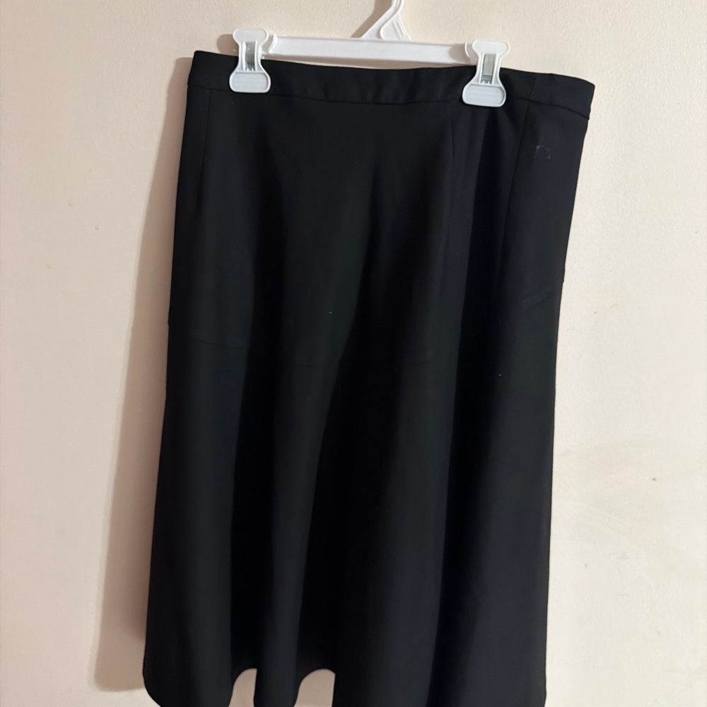 Zara Classic Black A-Line Skirt